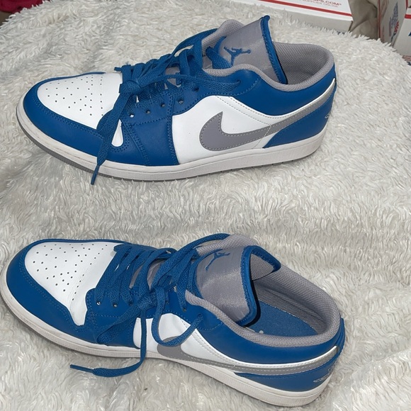 Nike Jordan 1 Low True Blue Cement Size Mens 9 US - Picture 2 of 7